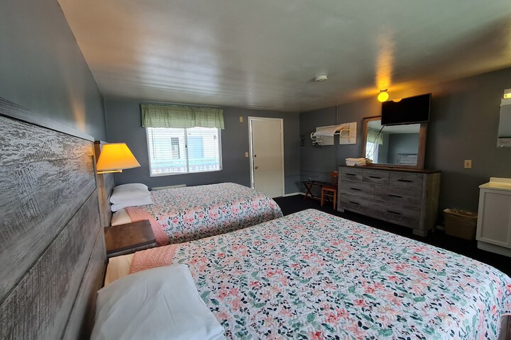 Room 18 of 27