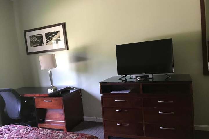 Room 17 of 19