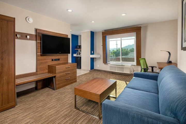 Room 35 of 50