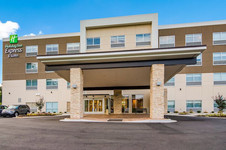 Holiday Inn Express and Suites Asheboro by IHG
