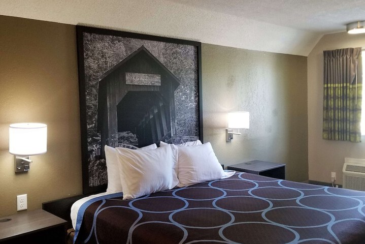 Room 5 of 27