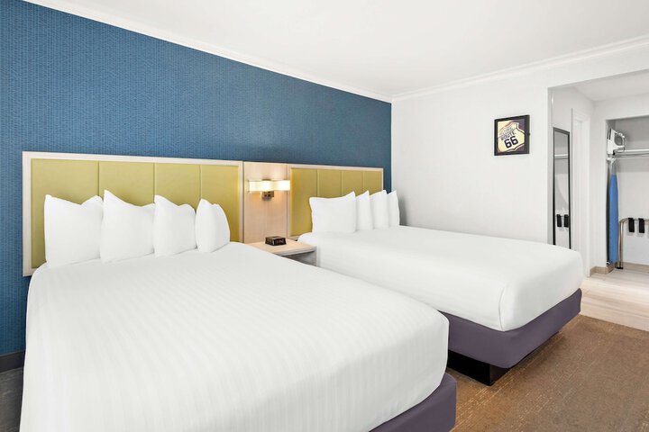 Room 21 of 42