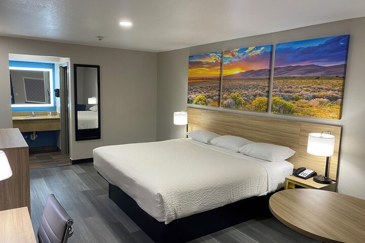 Room 10 of 24