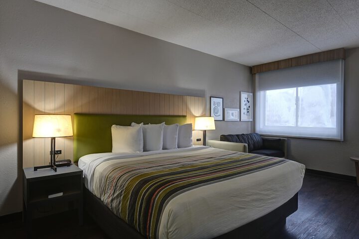 Country Inn & Suites by Radisson Pierre, SD