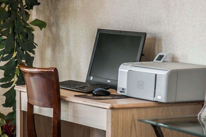 Business Center 26 of 26