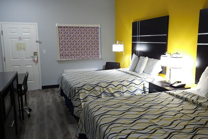 Room 14 of 21