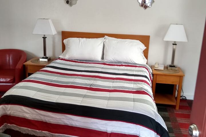 Room 10 of 42