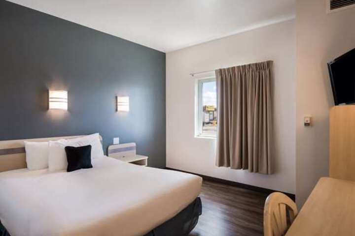 Room 43 of 112