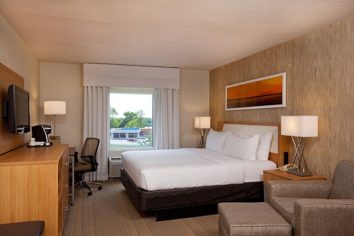 Room 16 of 30