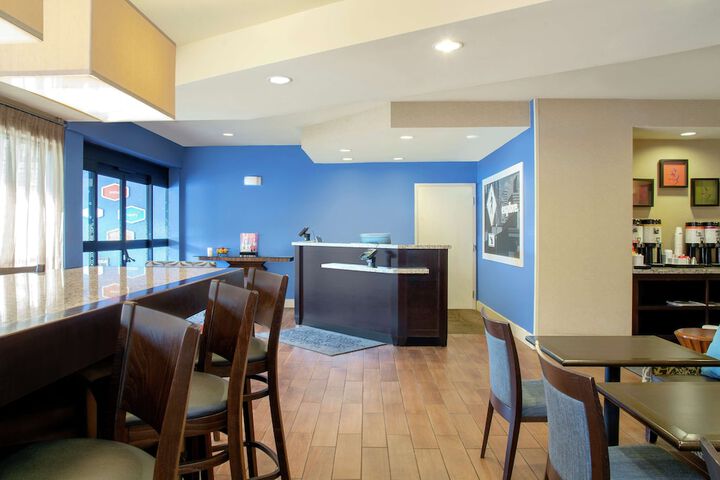 Hotel Interior 7 of 27
