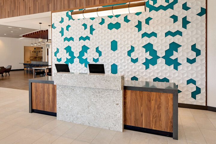 Hyatt Place Glendale / Los Angeles