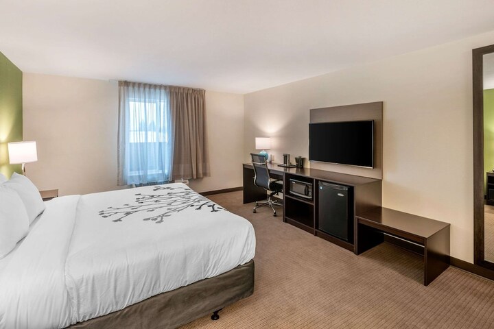 Room 20 of 37