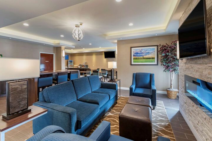 Hotel Interior 11 of 40