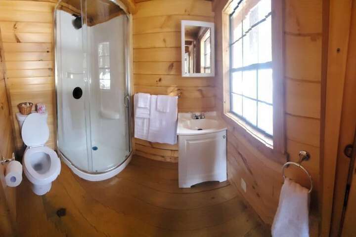 Room 10 of 26