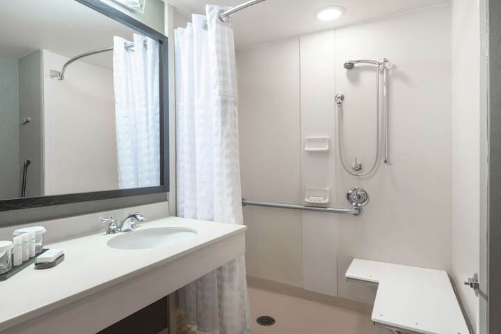 Embassy Suites Northwest Arkansas - Hotel Spa & Convention