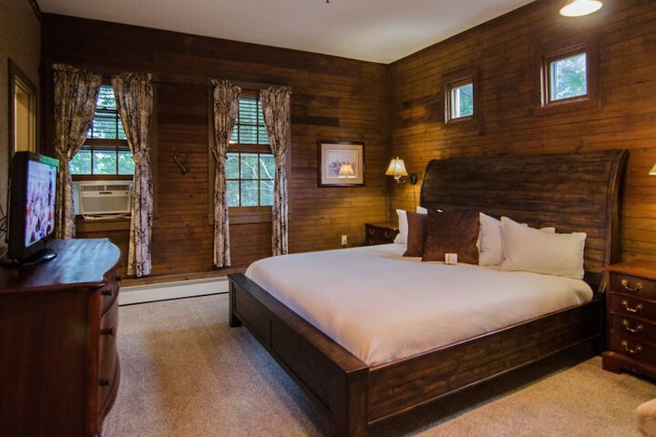Room 42 of 60