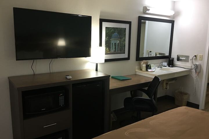 Quality Inn Greenville near University