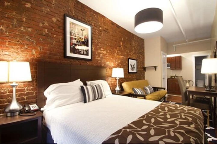 Room 28 of 39