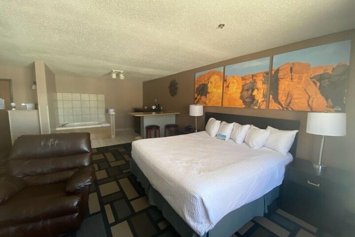 Days Inn by Wyndham Watertown