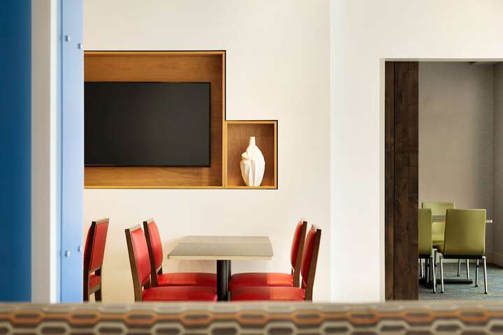 Holiday Inn Express & Suites Savannah N - Port Wentworth by IHG