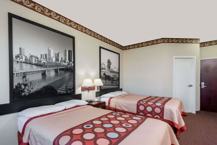 Room 7 of 14