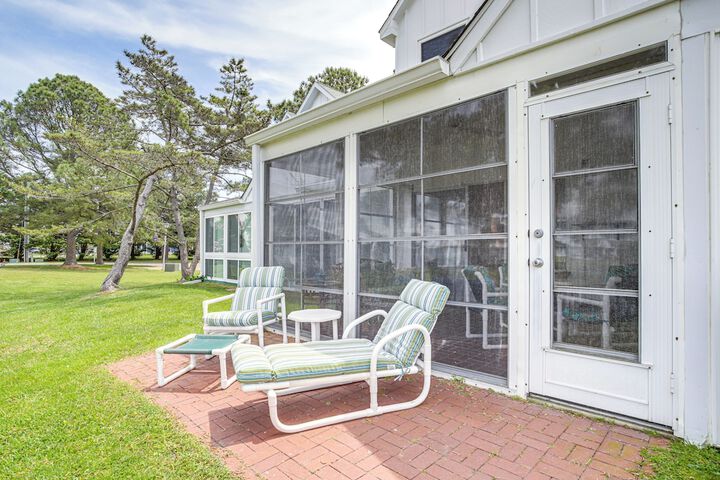 2 Mi to Beach: Gem w / Enclosed Patio in Selbyville