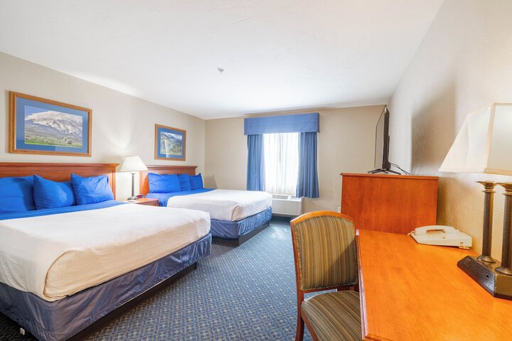 Blue Mountain Inn & Suites