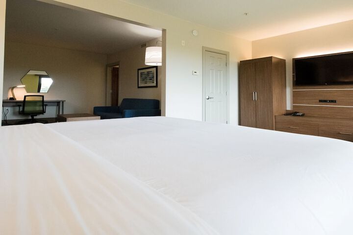 Room 30 of 59