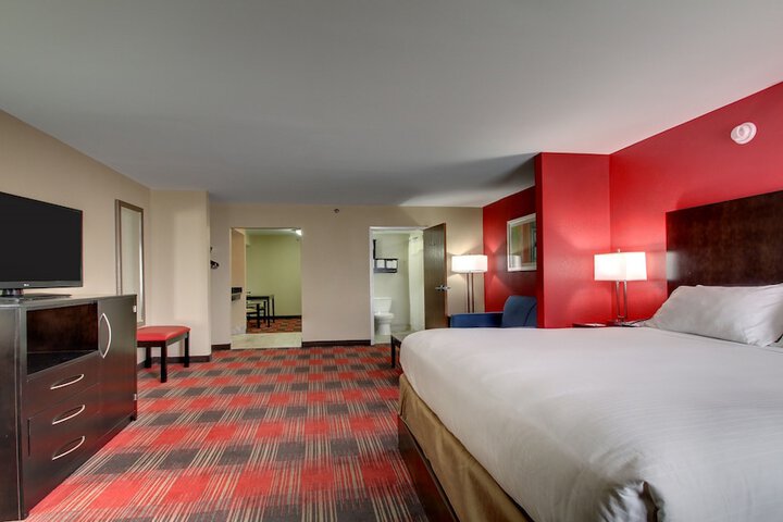 Holiday Inn Express & Suites Jackson Downtown - Coliseum by IHG