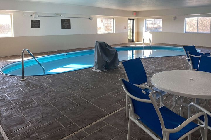 Pool 6 of 41