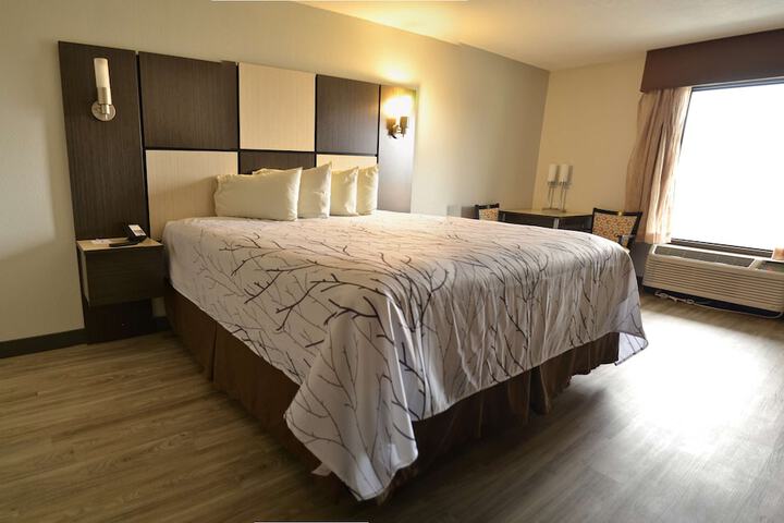 Best Western Cades Cove Inn