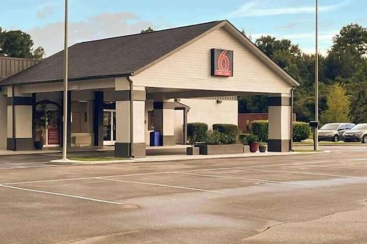 Motel 6 Bay Minette AL