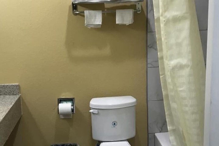 Room 20 of 42