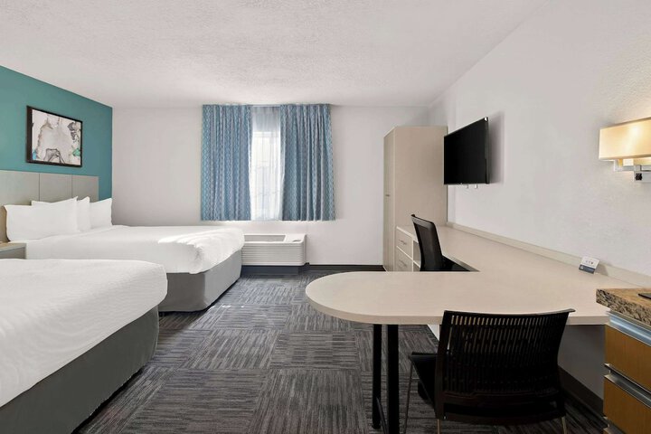 Room 34 of 46