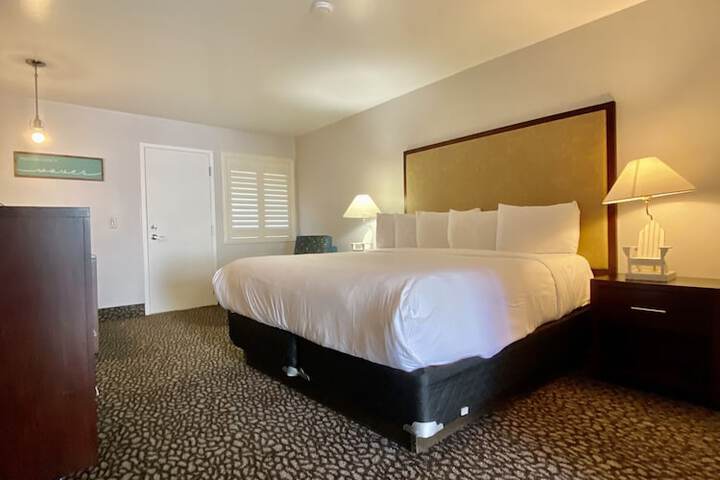 Room 43 of 62