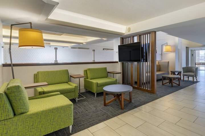 Hotel Interior 9 of 40