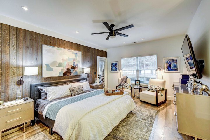 Modern Condo + Golf Course View Near Hiking!