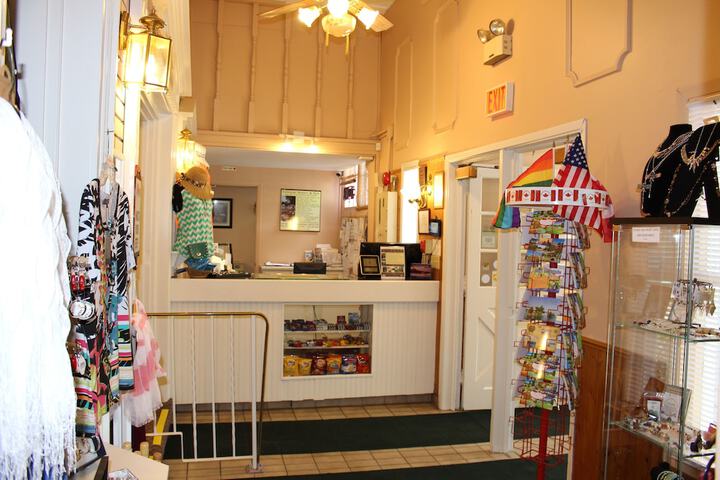 Gift Shop 95 of 116