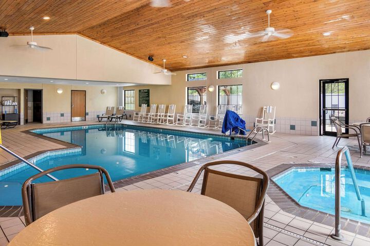 Pool 10 of 62