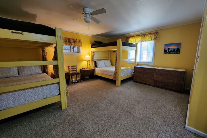 Room 25 of 46