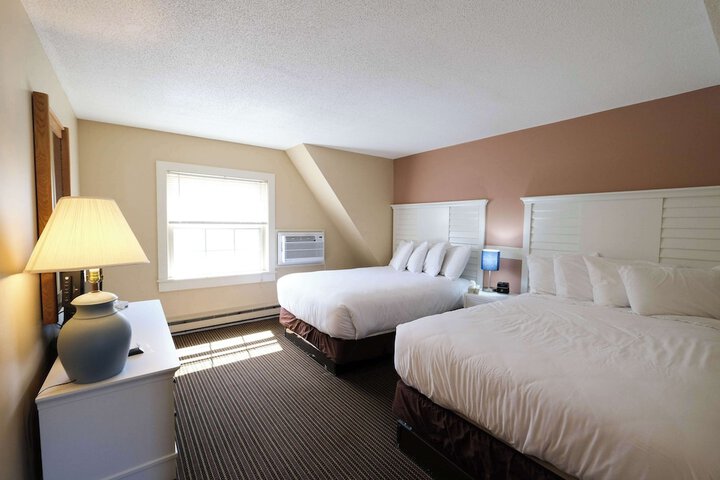 Room 93 of 131