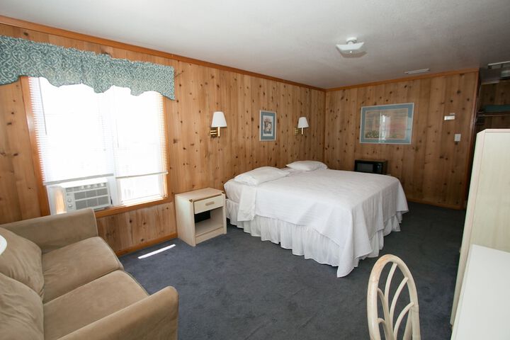 Room 158 of 199