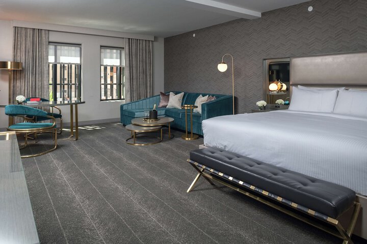 Tulsa Club Hotel Curio Collection by Hilton