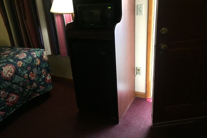 Room 28 of 37