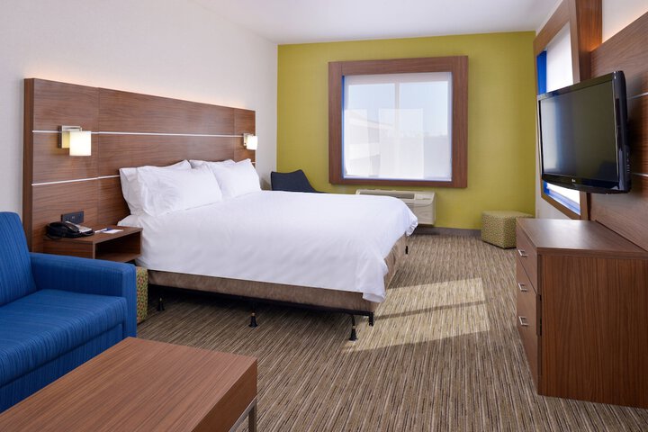 Room 14 of 50