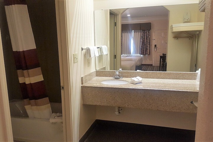 Room 9 of 15