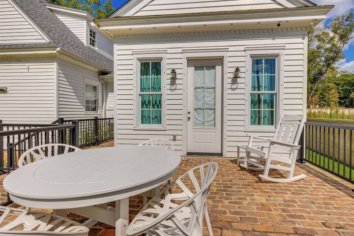 Luxe Fairhope Home w / Covered Patio: Walk to Bay