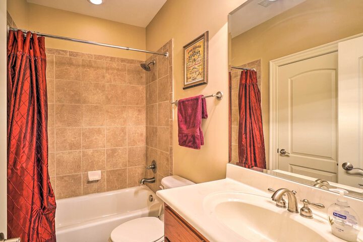 Luxury Estate: Game Room & Pickleball Court