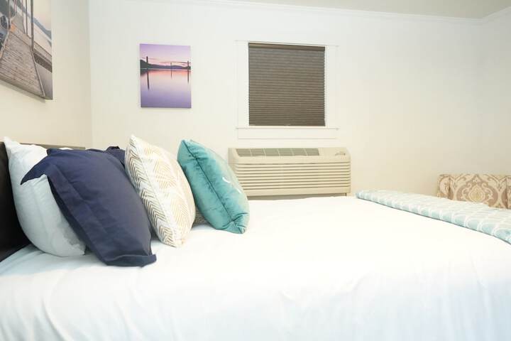 Room 16 of 27