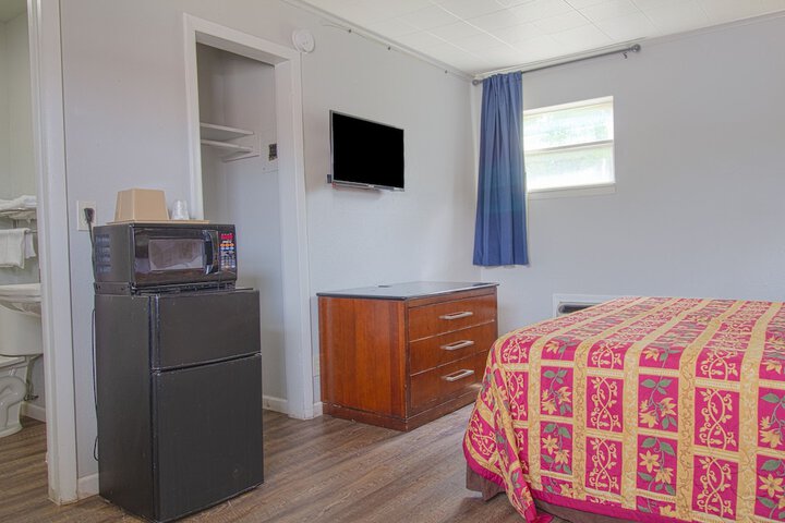 Room 21 of 43